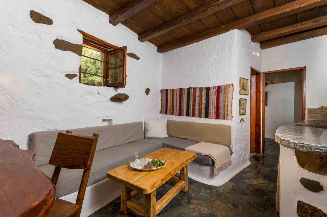 Natura Cottages Makrýgialos Екстериор снимка