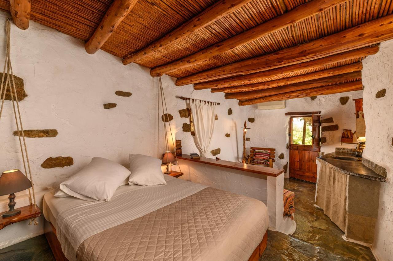 Natura Cottages Makrýgialos Екстериор снимка