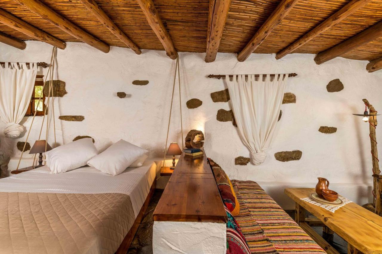Natura Cottages Makrýgialos Екстериор снимка