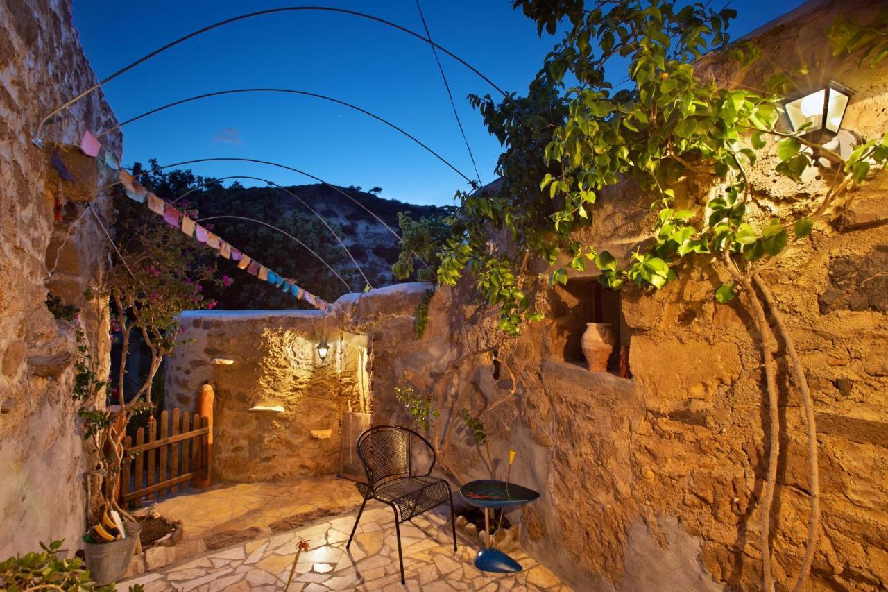 Natura Cottages Makrýgialos Екстериор снимка
