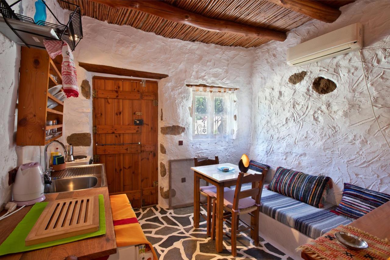 Natura Cottages Makrýgialos Екстериор снимка