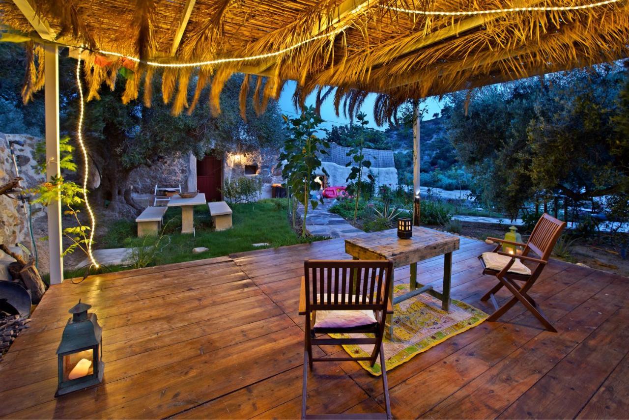 Natura Cottages Makrýgialos Екстериор снимка
