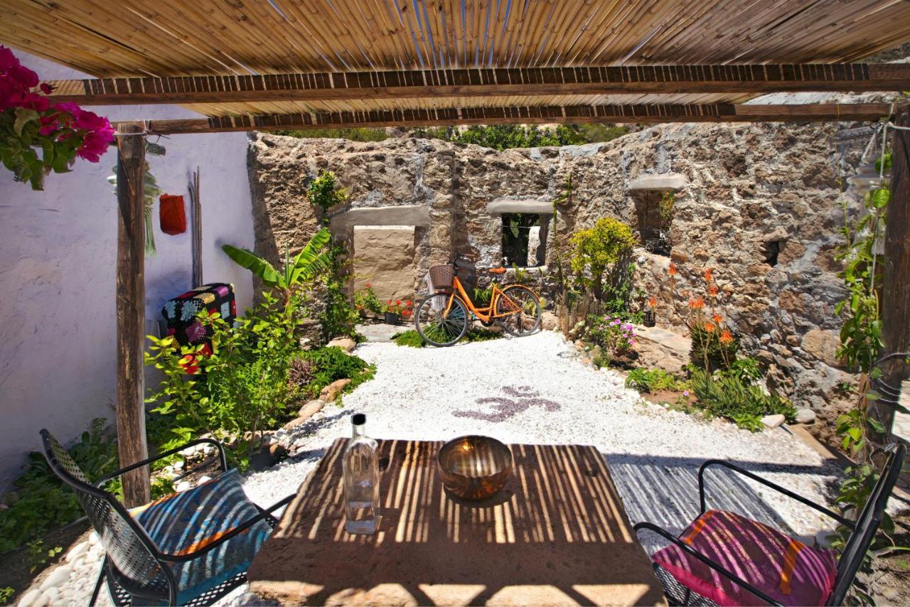 Natura Cottages Makrýgialos Екстериор снимка
