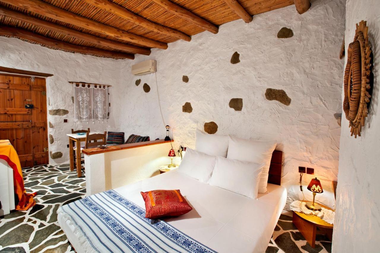 Natura Cottages Makrýgialos Екстериор снимка