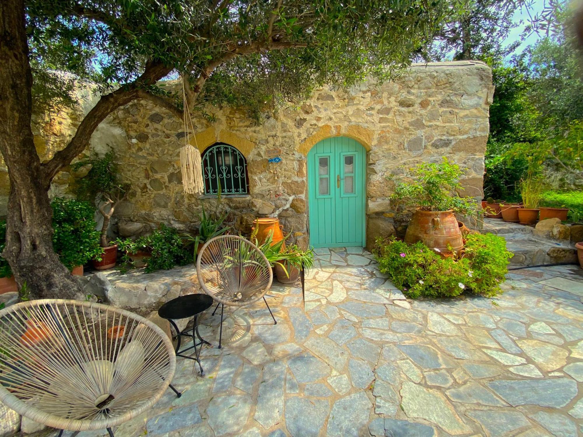 Natura Cottages Makrýgialos Екстериор снимка