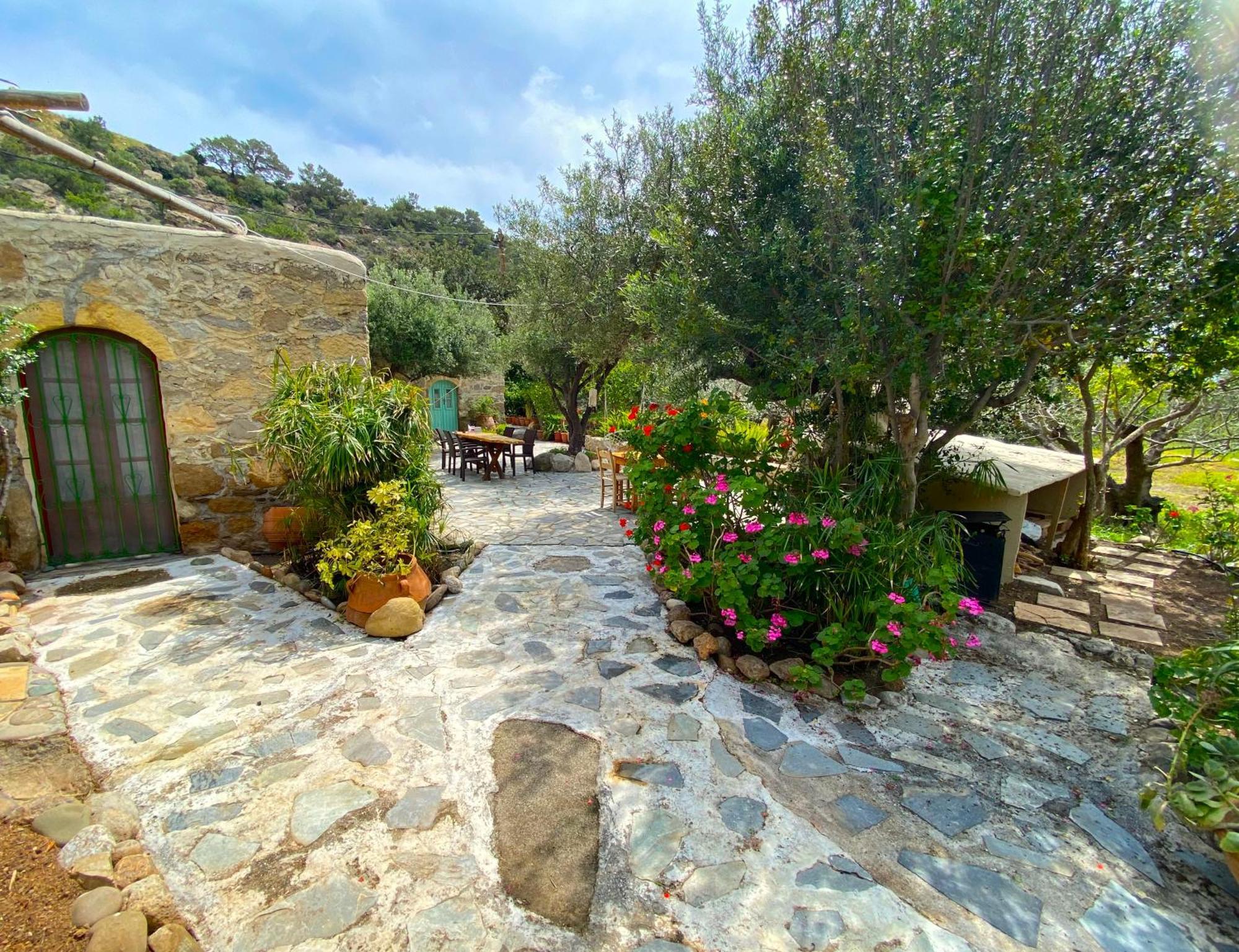 Natura Cottages Makrýgialos Екстериор снимка