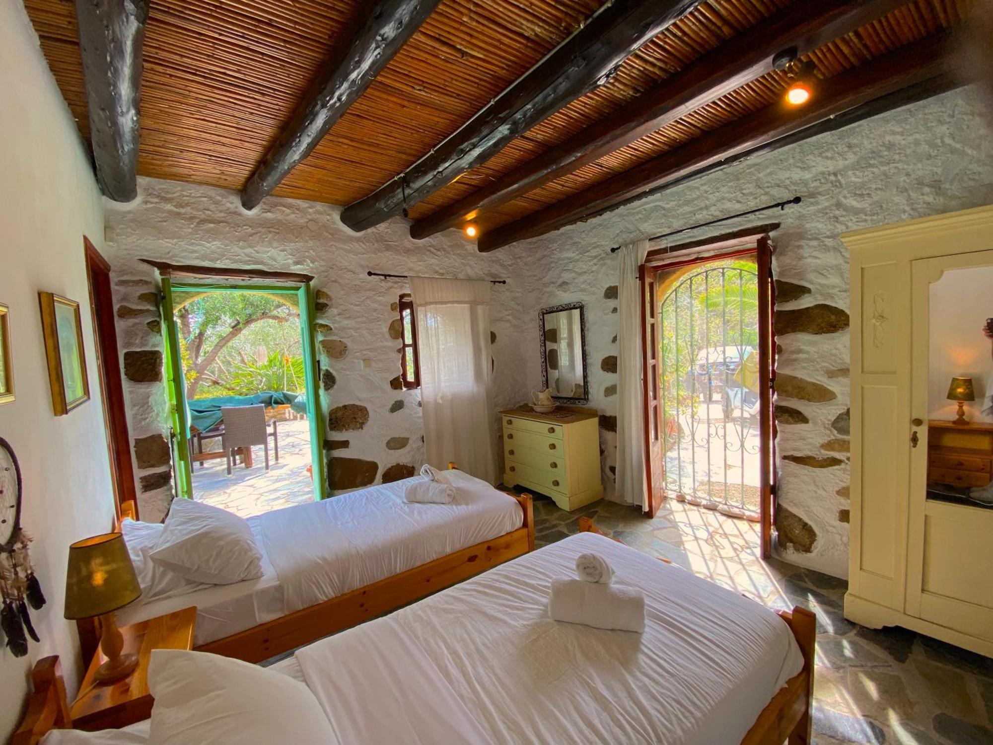 Natura Cottages Makrýgialos Екстериор снимка